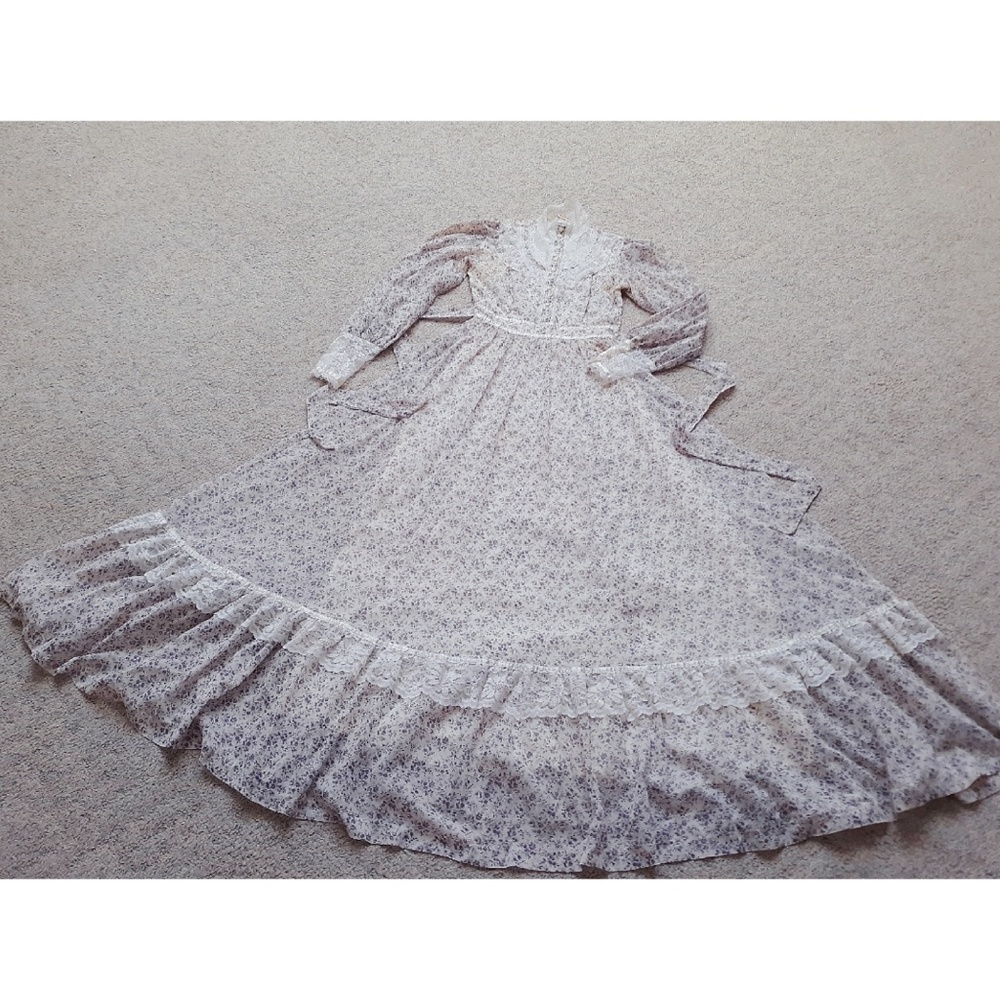 Gunne sax purple floral high neck prairie dress